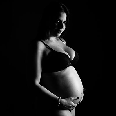 Sessió fotogràfica d'embarassades a Vic i Osona - Fotografia natural